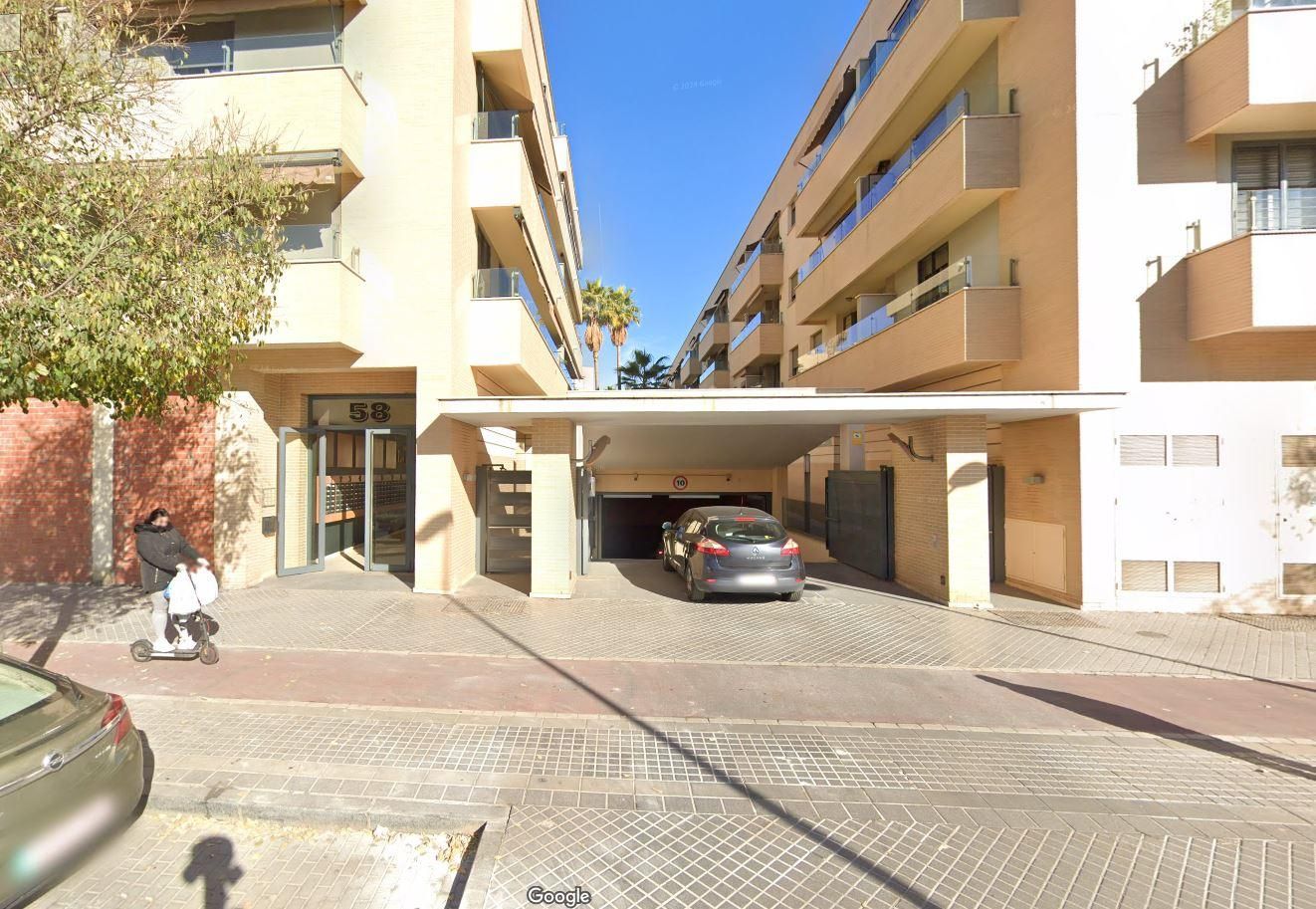 Garage to rent in De Trassierra, Poniente-Norte - Miralbaida - Parque Azahara