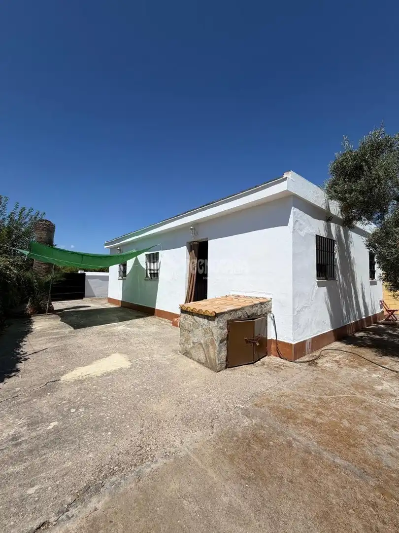 Exterior view of Country homes for sale in Utrera  with Air Conditioner, Heating and Swimming Pool
