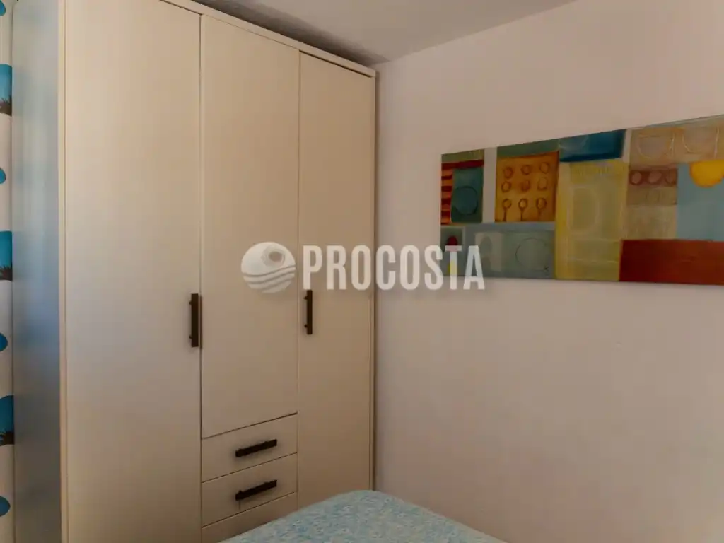 Piso en venta en Calle Dr Alvarez, Almuñecar Centro