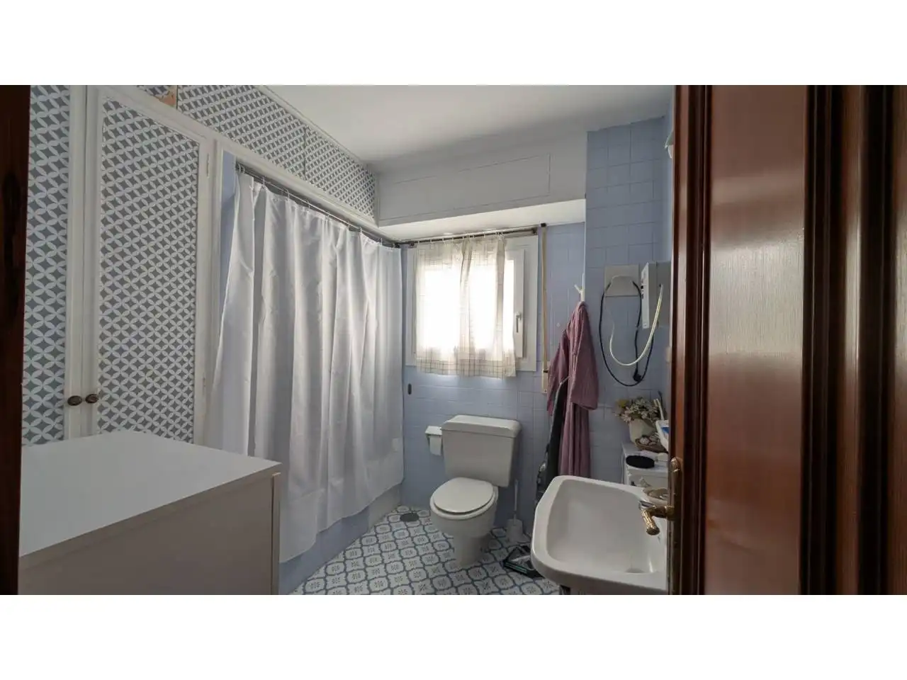 Baño de Piso en venta en Ibi con Calefacción, Trastero y Balcón