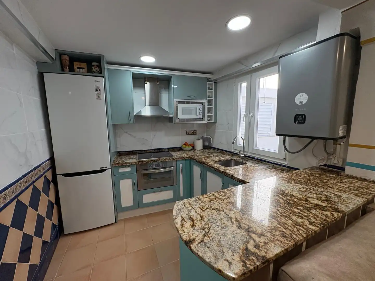Kitchen of Flat for sale in Córdoba  with Air Conditioner, Heating and Storage room