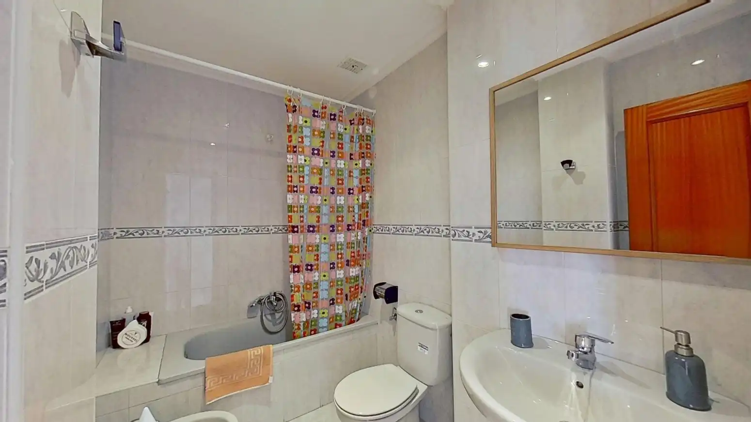 Baño de Piso en venta en Suances con Calefacción, Jardín privado y Terraza