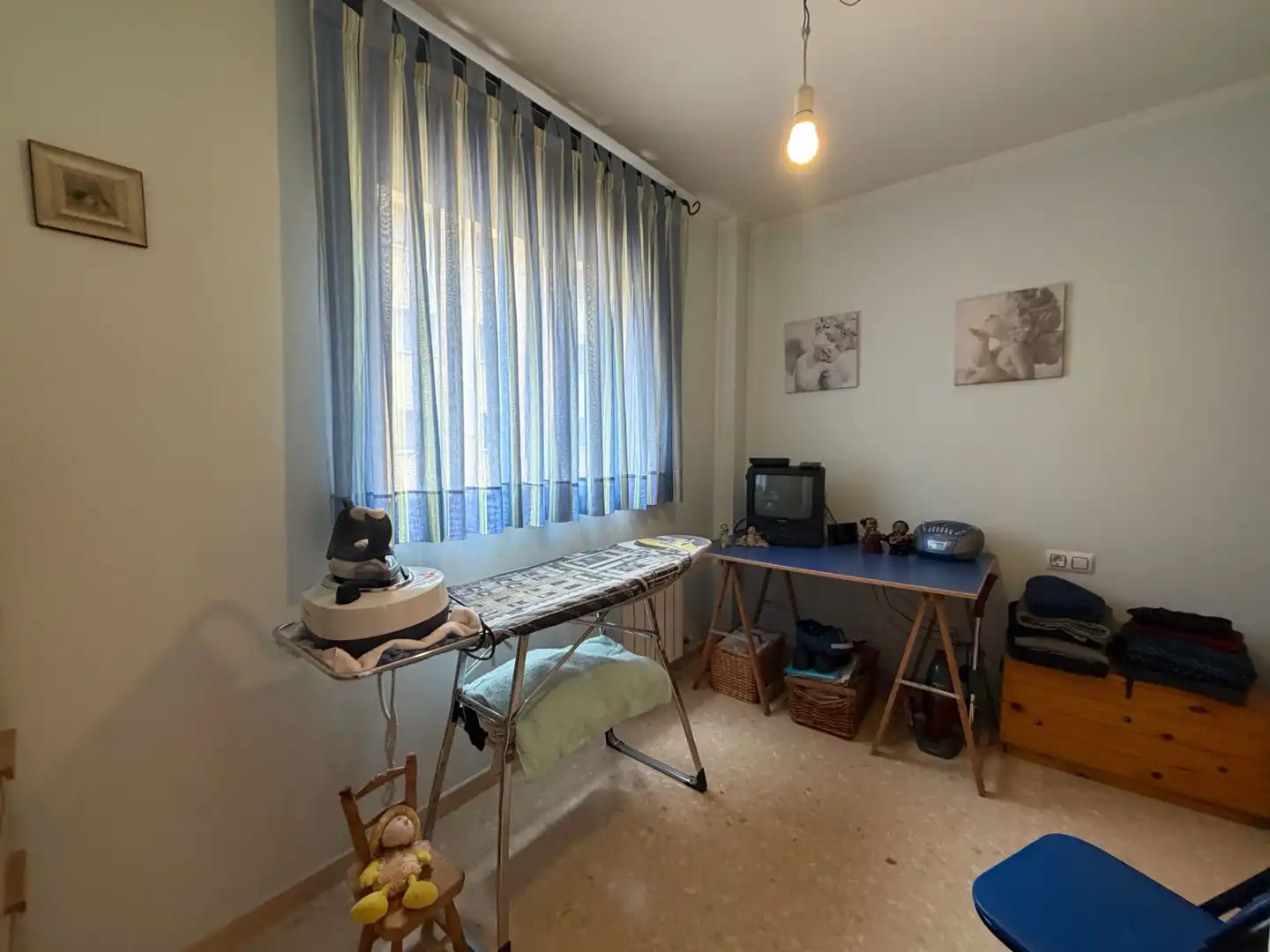 Habitación de Piso en venta en Sant Boi de Llobregat con Calefacción, Terraza y Amueblado