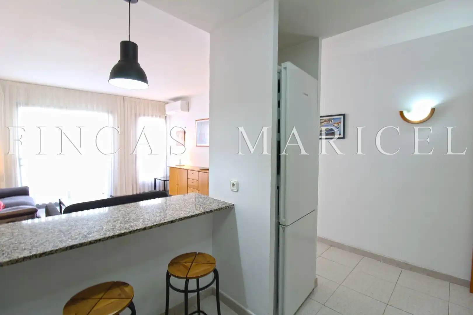 Küche von Wohnung zum Verkauf in Sitges mit Klimaanlage, Heizung und Terrasse