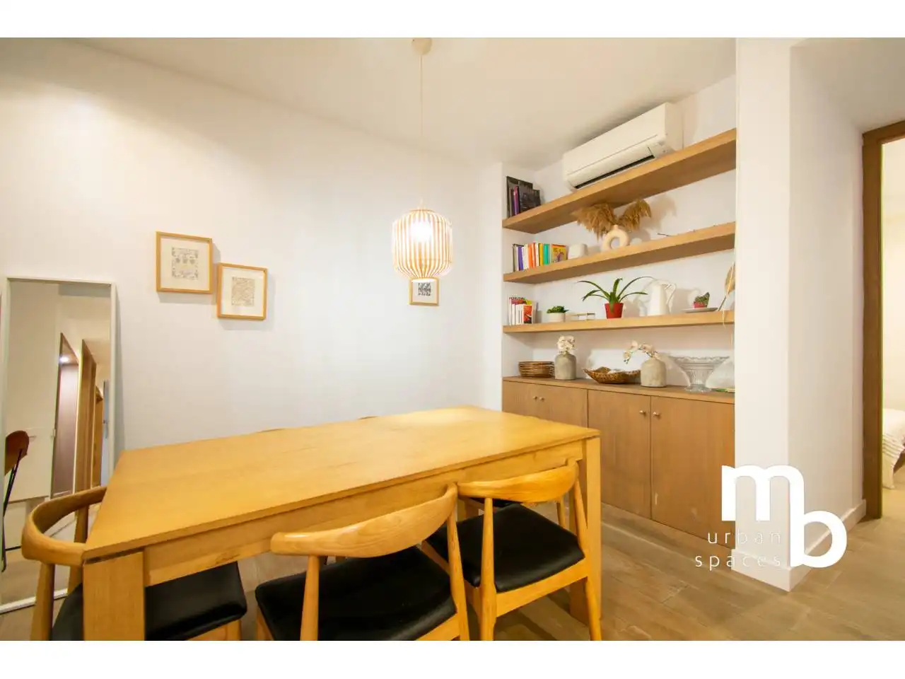 Comedor de Apartamento de alquiler en Madrid con Aire acondicionado, Calefacción y Amueblado