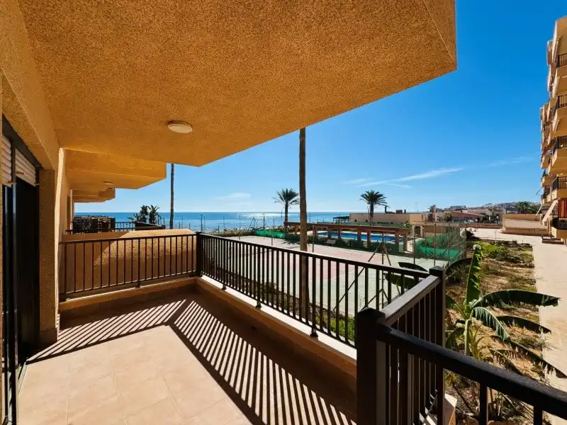 Apartament amb terrassa en venda a La Mata, imagen 3