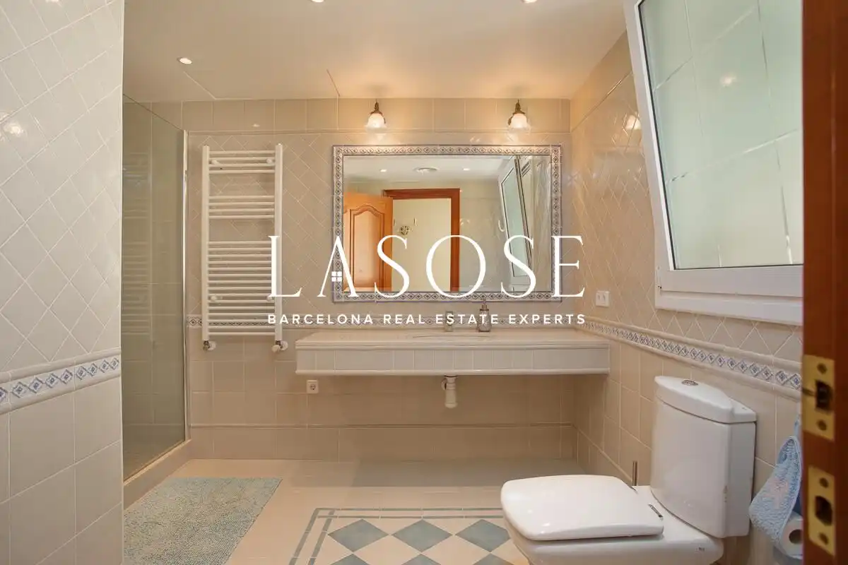 Bathroom of Houses for sale in Arenys de Munt  with Air Conditioner, Private garden and Terrace