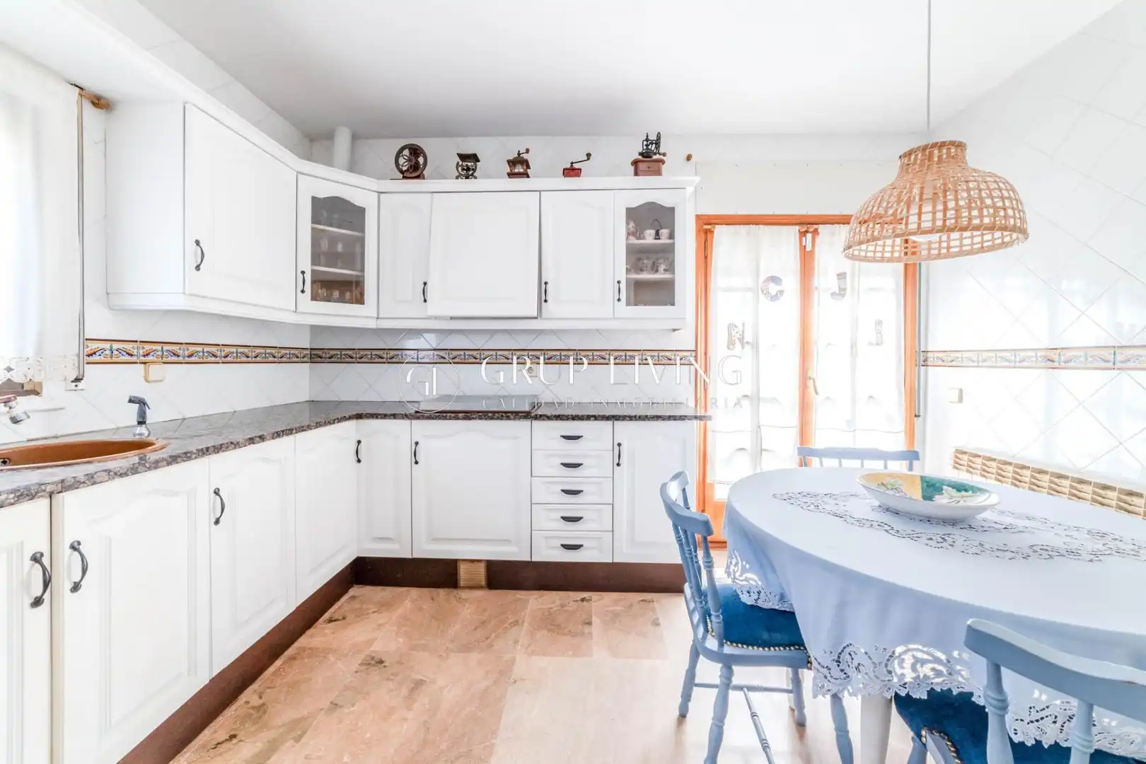 Cocina de Casa o chalet en venta en Vilanova i la Geltrú con Calefacción, Jardín privado y Terraza