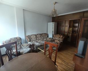 Living room of Flat to rent in Salamanca Capital  with Heating, Furnished and Washing machine