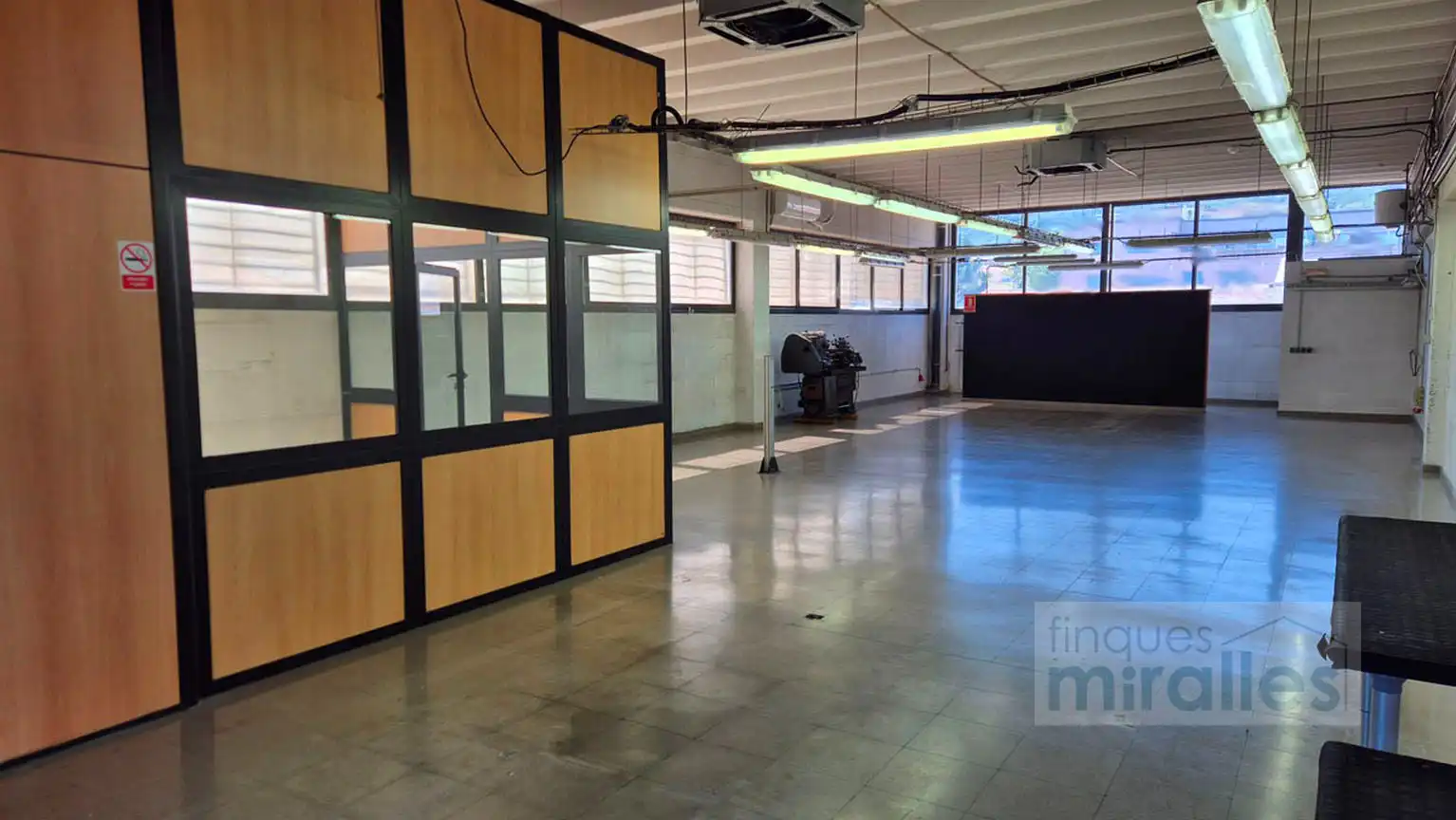 Nave industrial de alquiler en Vilassar de Dalt con Calefacción y Alarma