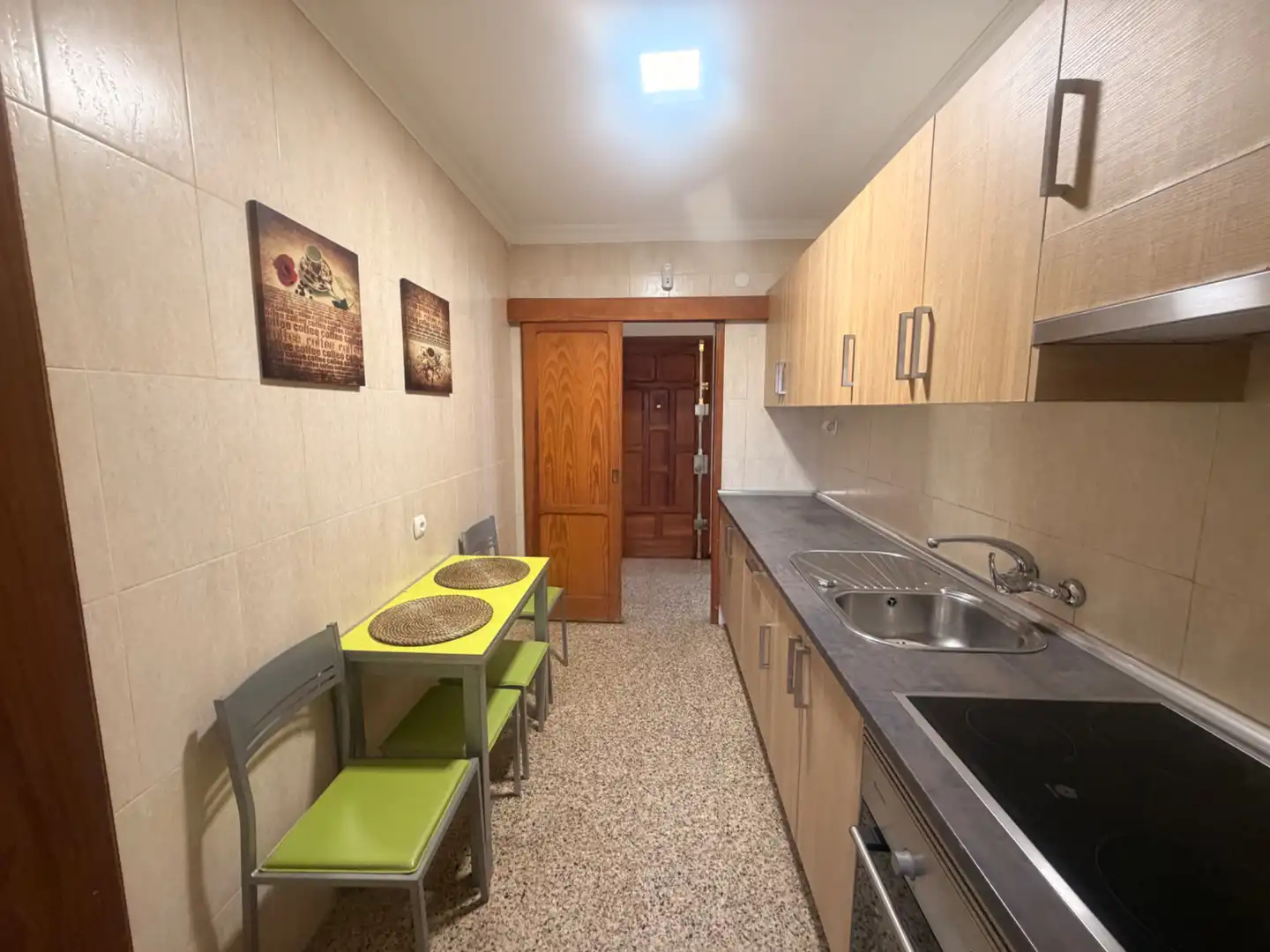 Cuina de Pis en venda en Las Palmas de Gran Canaria amb Moblat i Forn