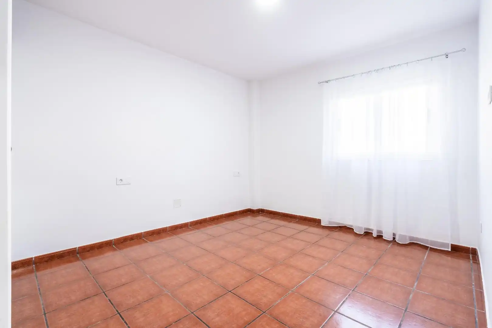 Habitación de Edificio en venta en Arona
