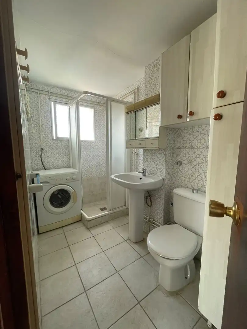 Bany de Apartament en venda en Torremolinos amb Terrassa