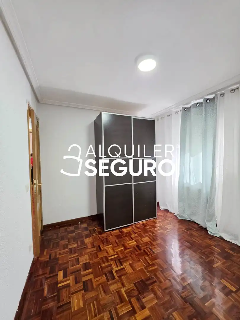 Pis de lloguer a Álava, La Serna