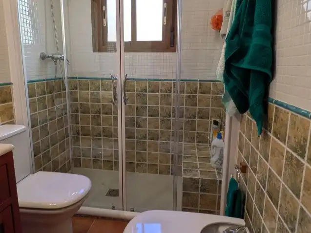 Bathroom of Flat for sale in Marmolejo, Jaén