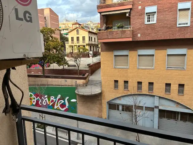 Vista exterior de Piso en venta en Sant Feliu de Llobregat con Aire acondicionado y Balcón