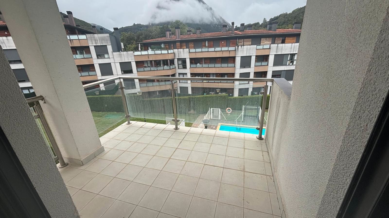 Terraza de Piso en venta en Ramales de la Victoria con Calefacción, Terraza y Piscina