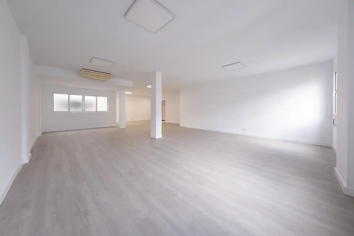 Local comercial en alquiler en Reyes Católicos, imagen 16