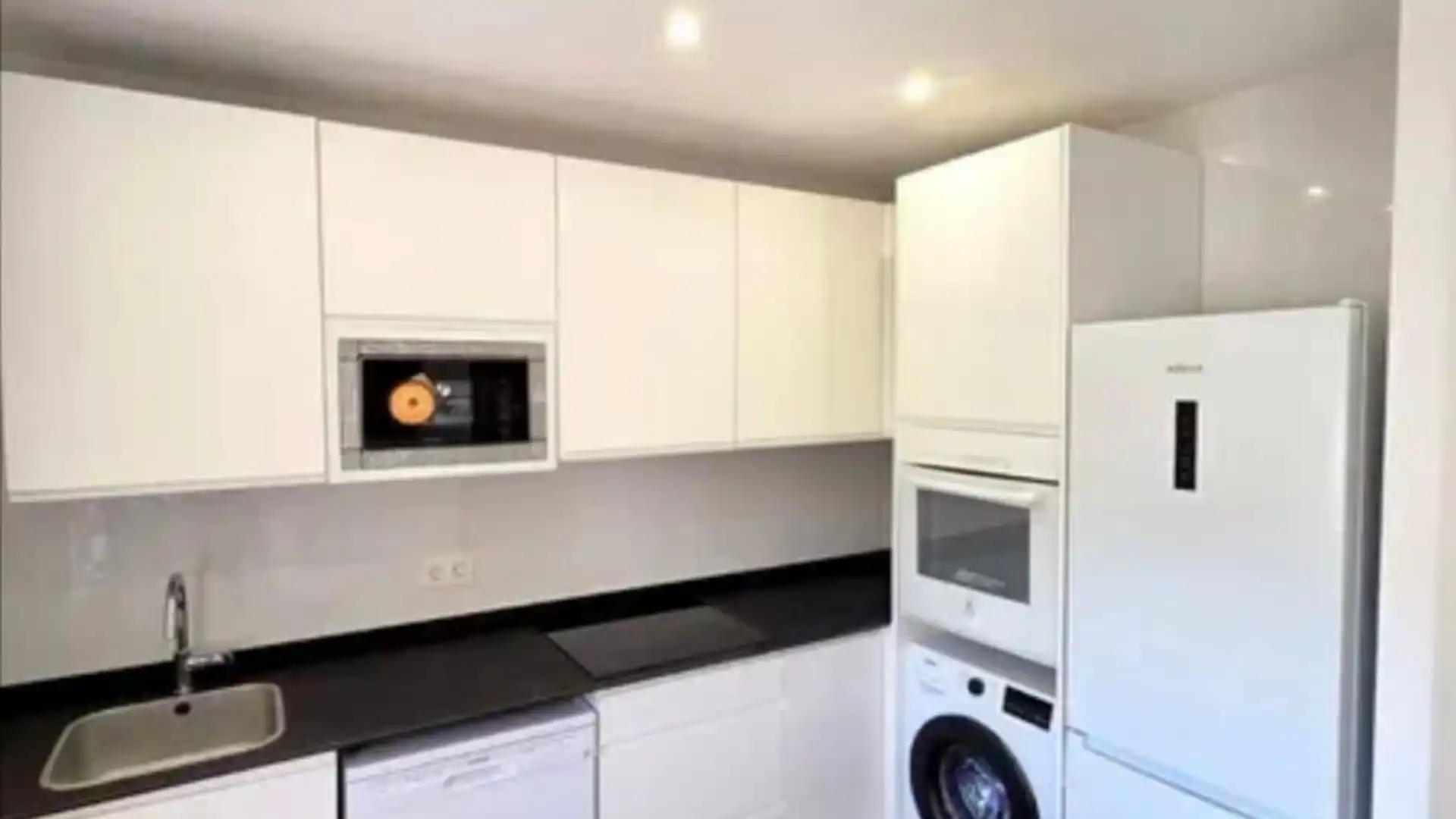 Cocina de Apartamento en venta en Oviedo  con Amueblado
