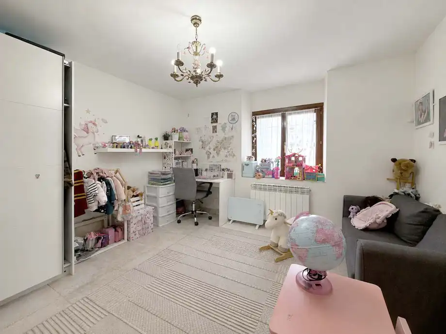 Habitación de Casa o chalet en venta en Vitoria - Gasteiz con Calefacción, Jardín privado y Amueblado