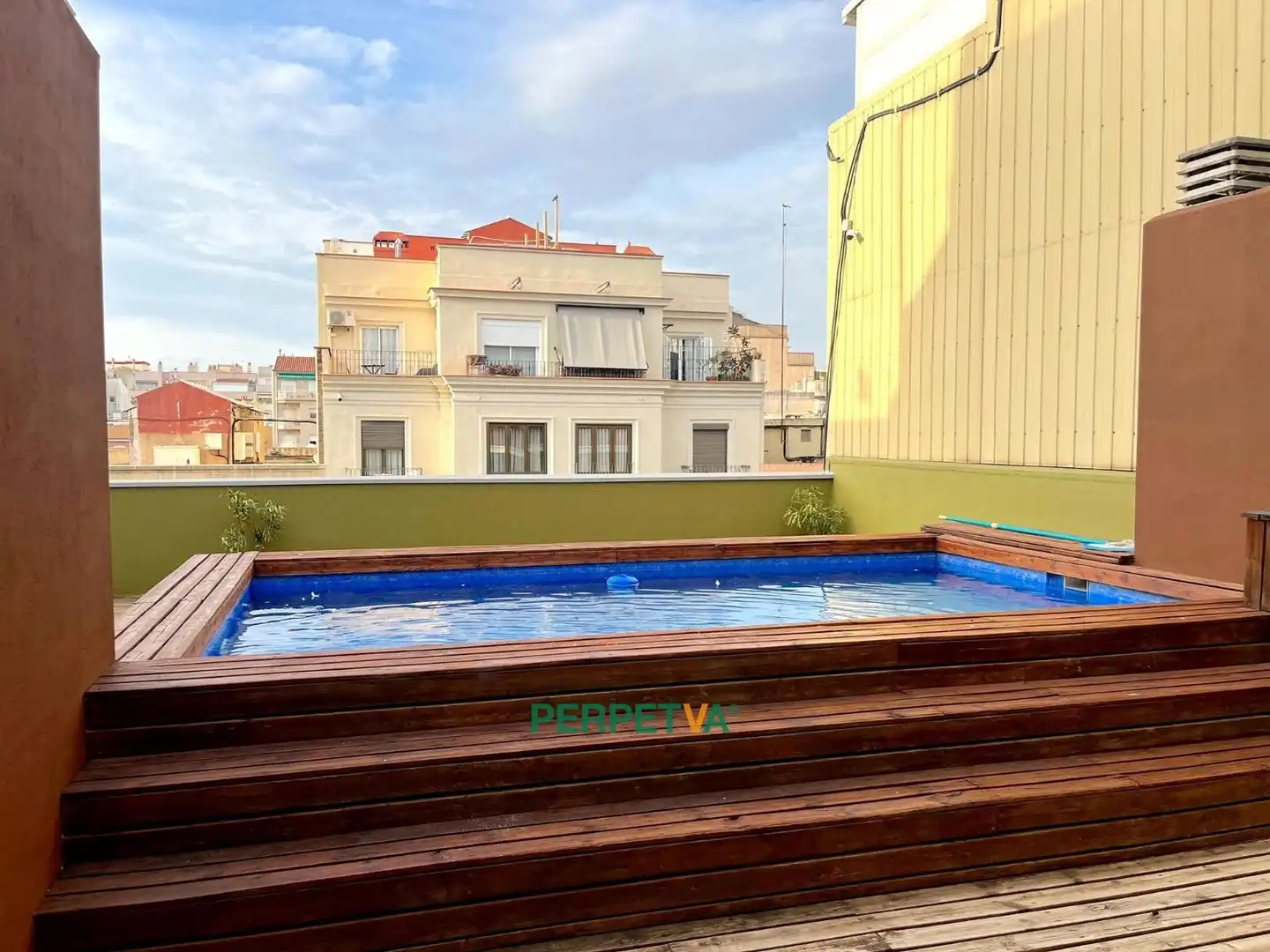 Swimming pool of Flat for rent in Barcelona  with Air Conditioner, Swimming Pool and Furnished