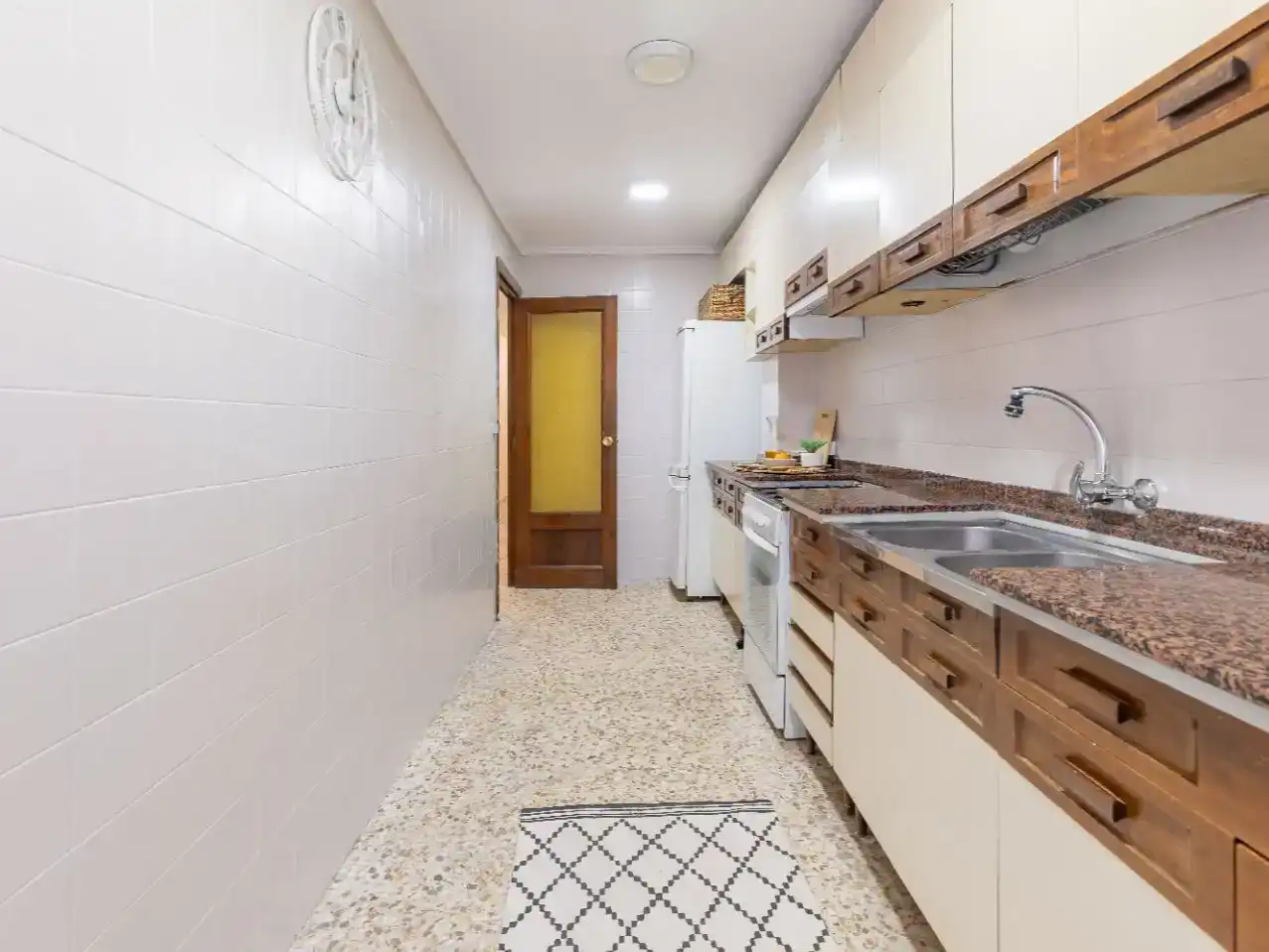 Küche von Wohnung zum Verkauf in  Valencia Capital mit Balkon