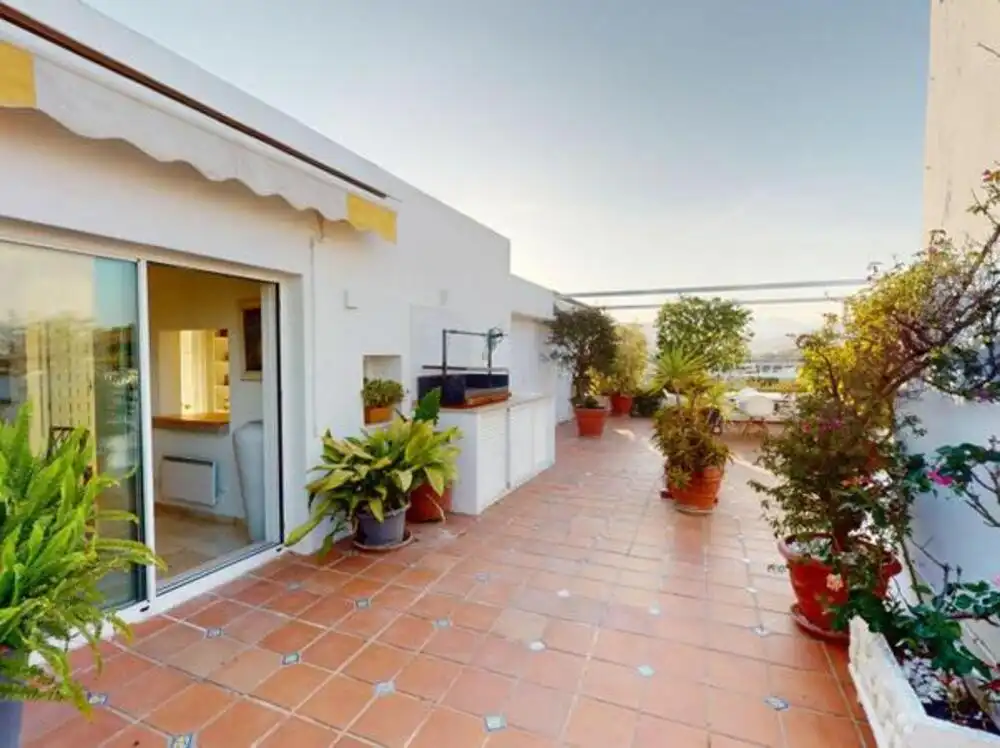 Ático con piscina en venta en San Pedro de Alcántara, imagen 15