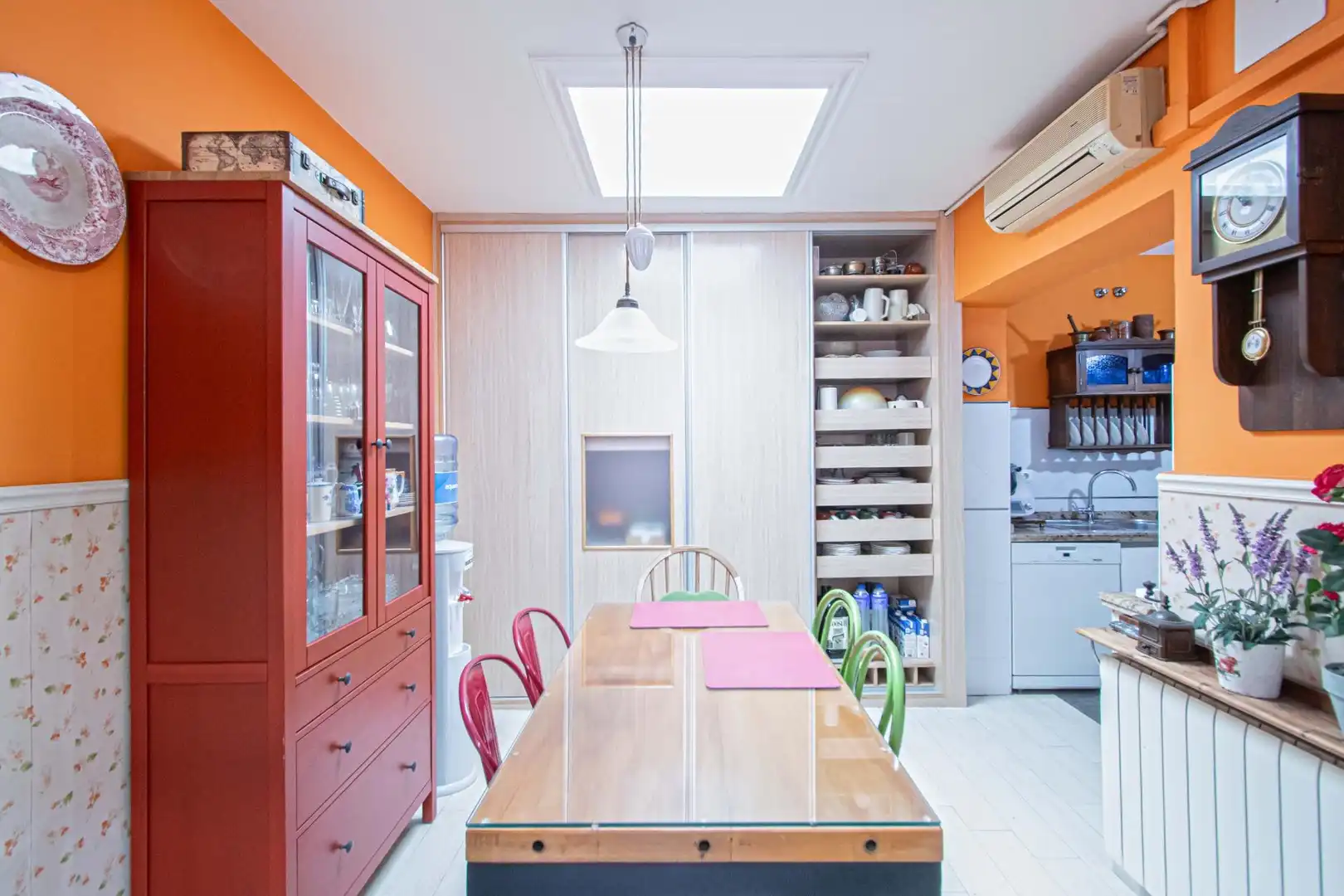 Cocina de Casa adosada en venta en Gines con Aire acondicionado, Jardín privado y Trastero