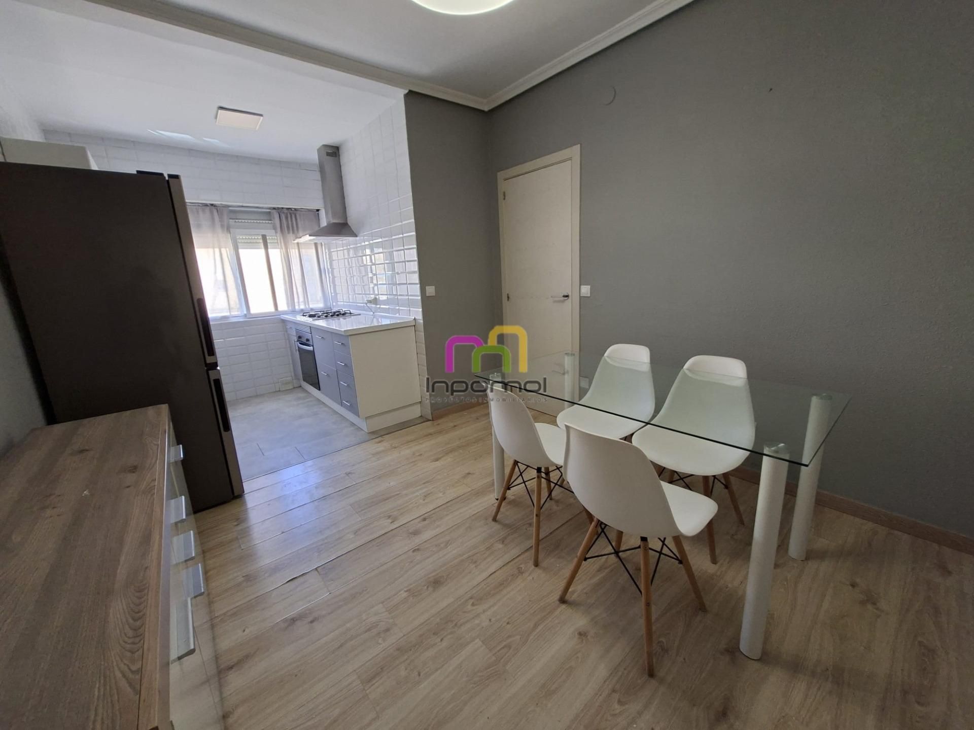 Cocina de Apartamento de alquiler en Badajoz Capital con Trastero y Amueblado