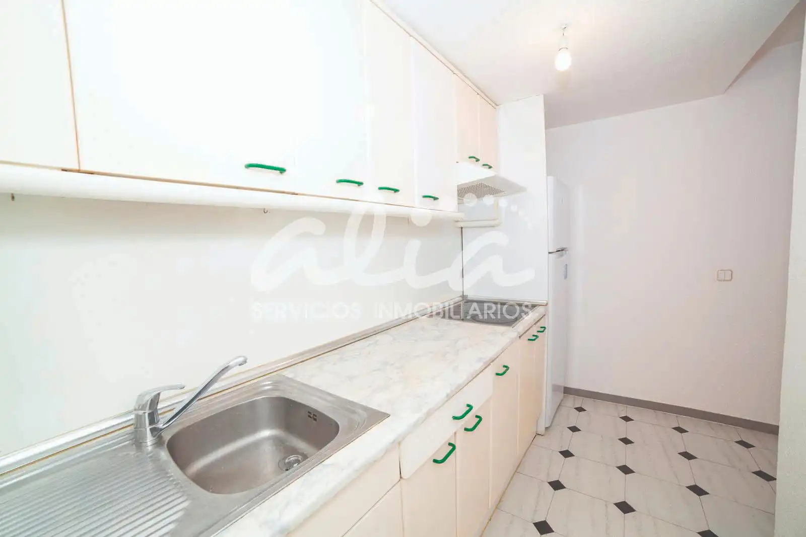 Kitchen of Flat for sale in Pinto  with Air Conditioner, Heating and Terrace