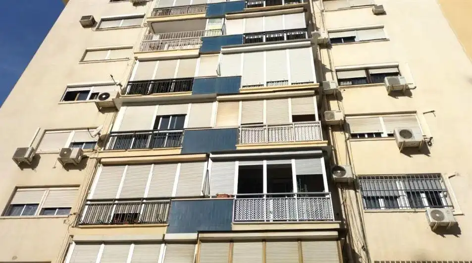 Vista exterior de Piso en venta en Sevilla