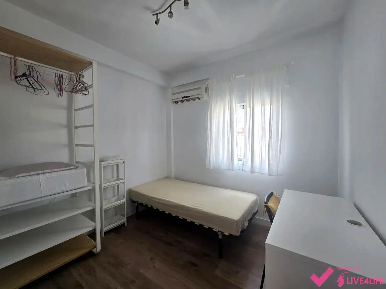 Piso de alquiler en Nalón, El Plantinar – Avda. La Paz - El Juncal