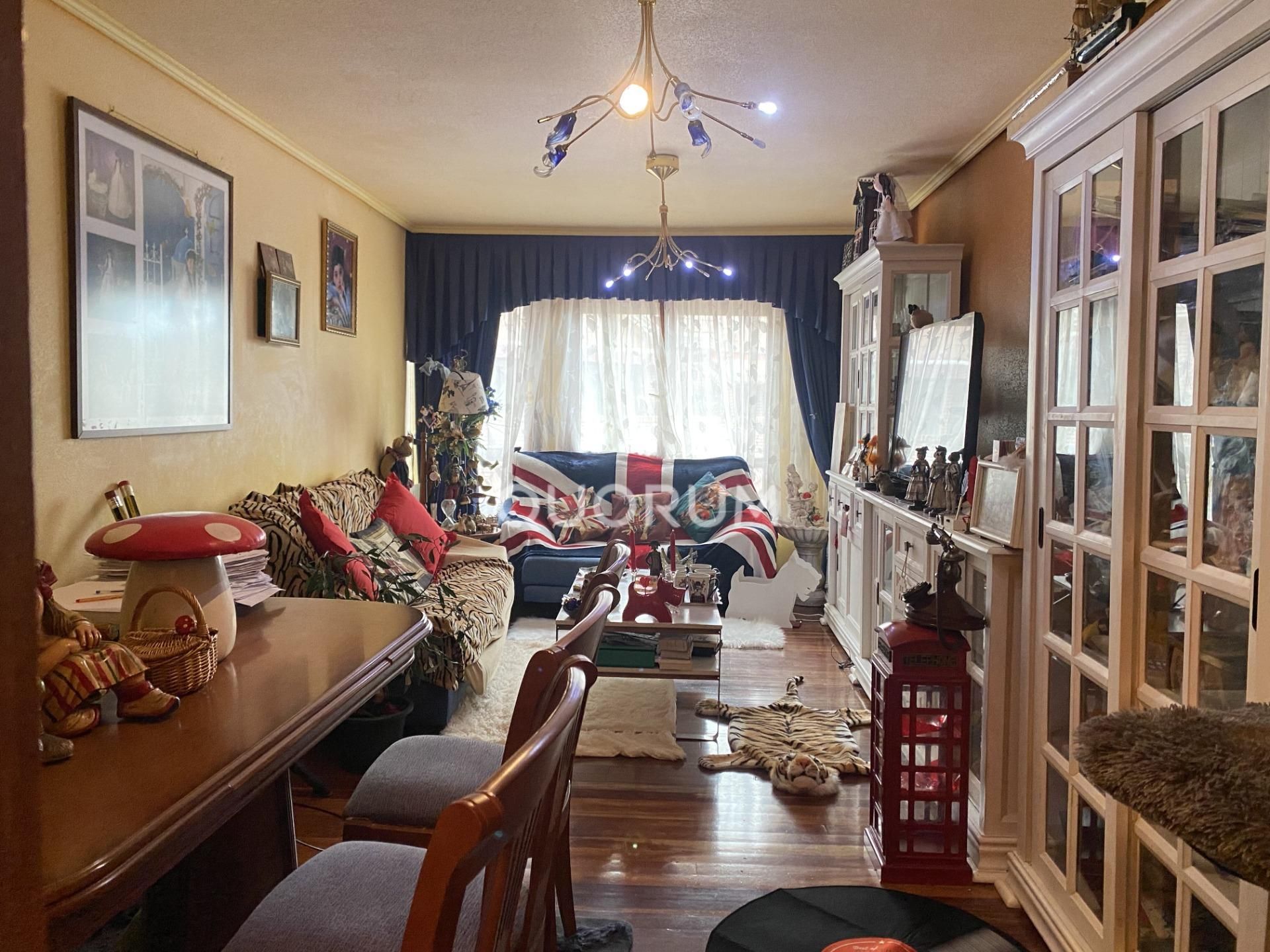 Living room of Flat for sale in Santurtzi   with Heating, Storage room and Swimming Pool