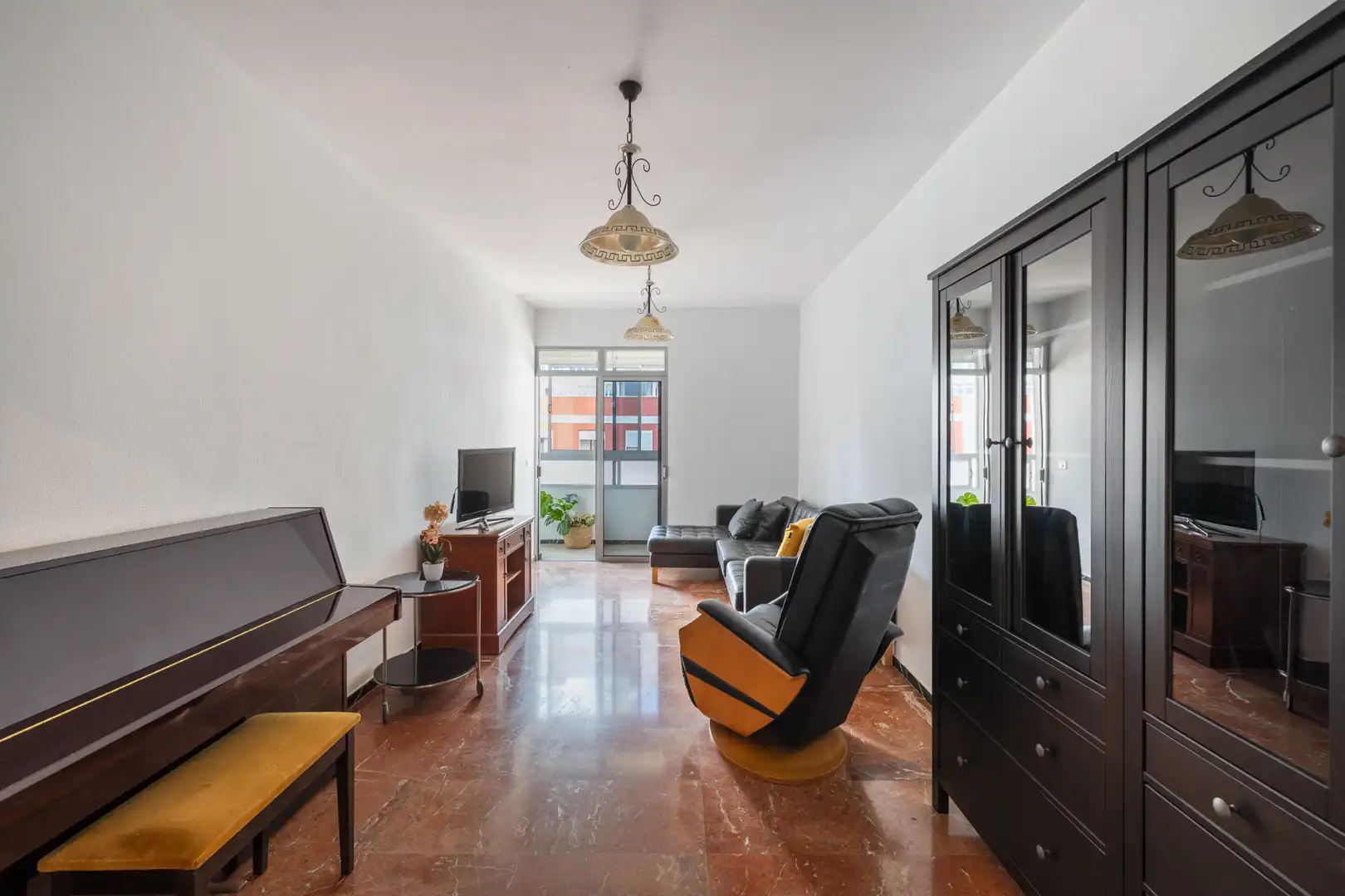 Sala de estar de Piso en venta en Las Palmas de Gran Canaria con Balcón
