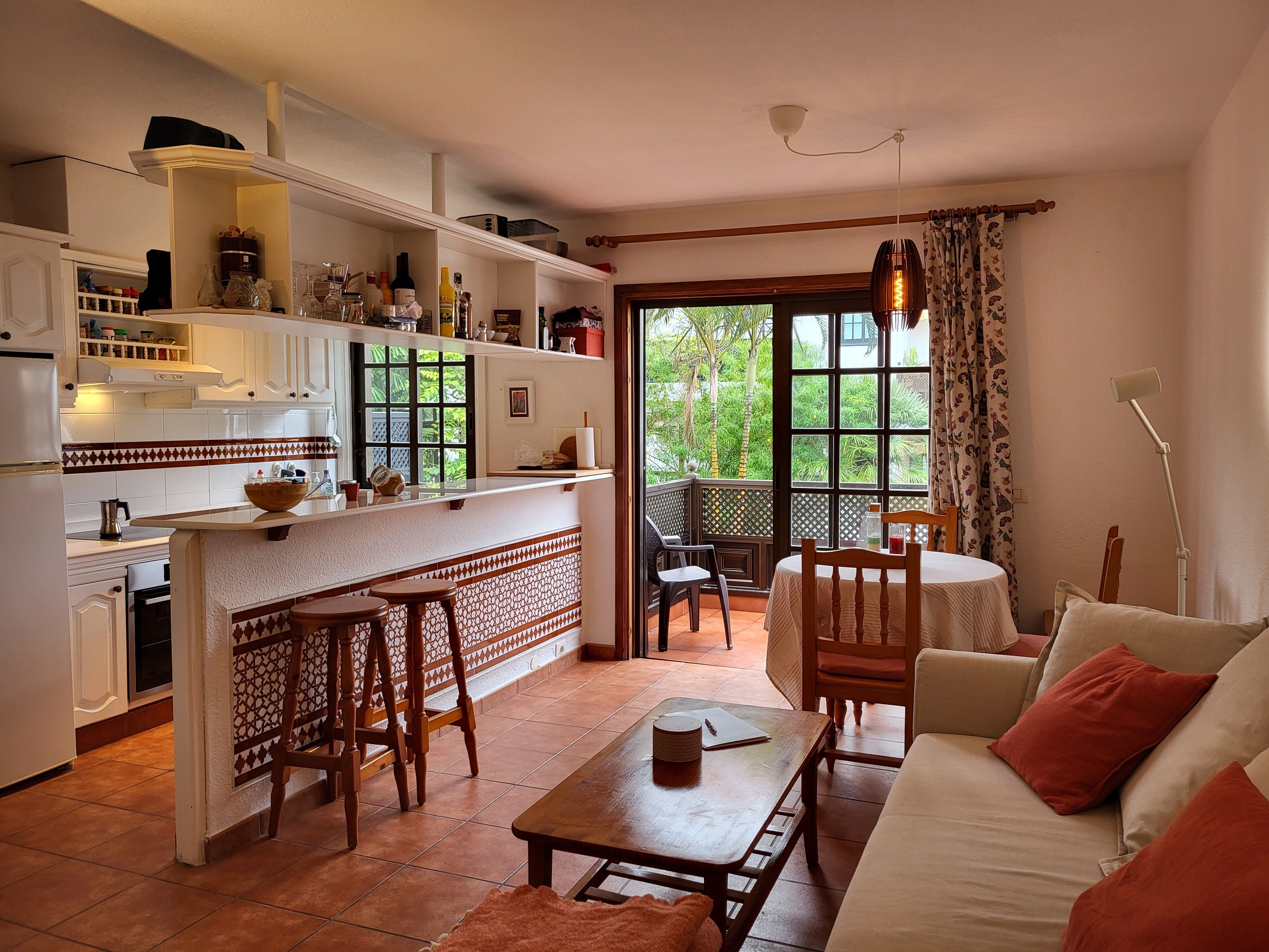 Living room of Apartments for sale in Puerto de la Cruz  with Swimming Pool, Furnished and Balcony