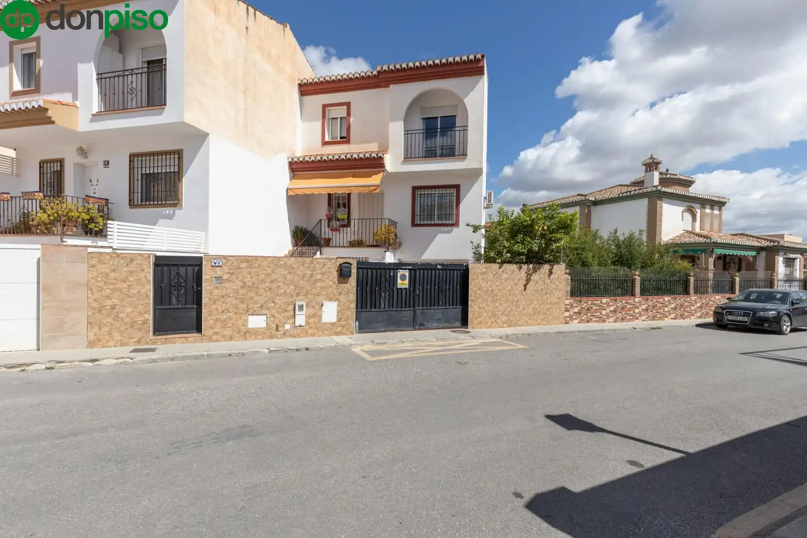 Casa adosada en venda a Calle de Fátima, Híjar