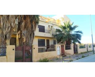 Exterior view of Single-family semi-detached for sale in Los Alcázares  with Swimming Pool