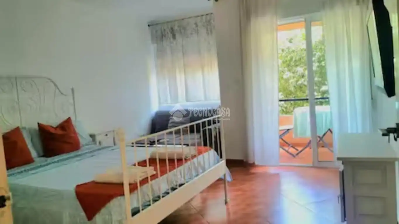 Habitación de Piso en venta en Alicante / Alacant con Aire acondicionado y Balcón