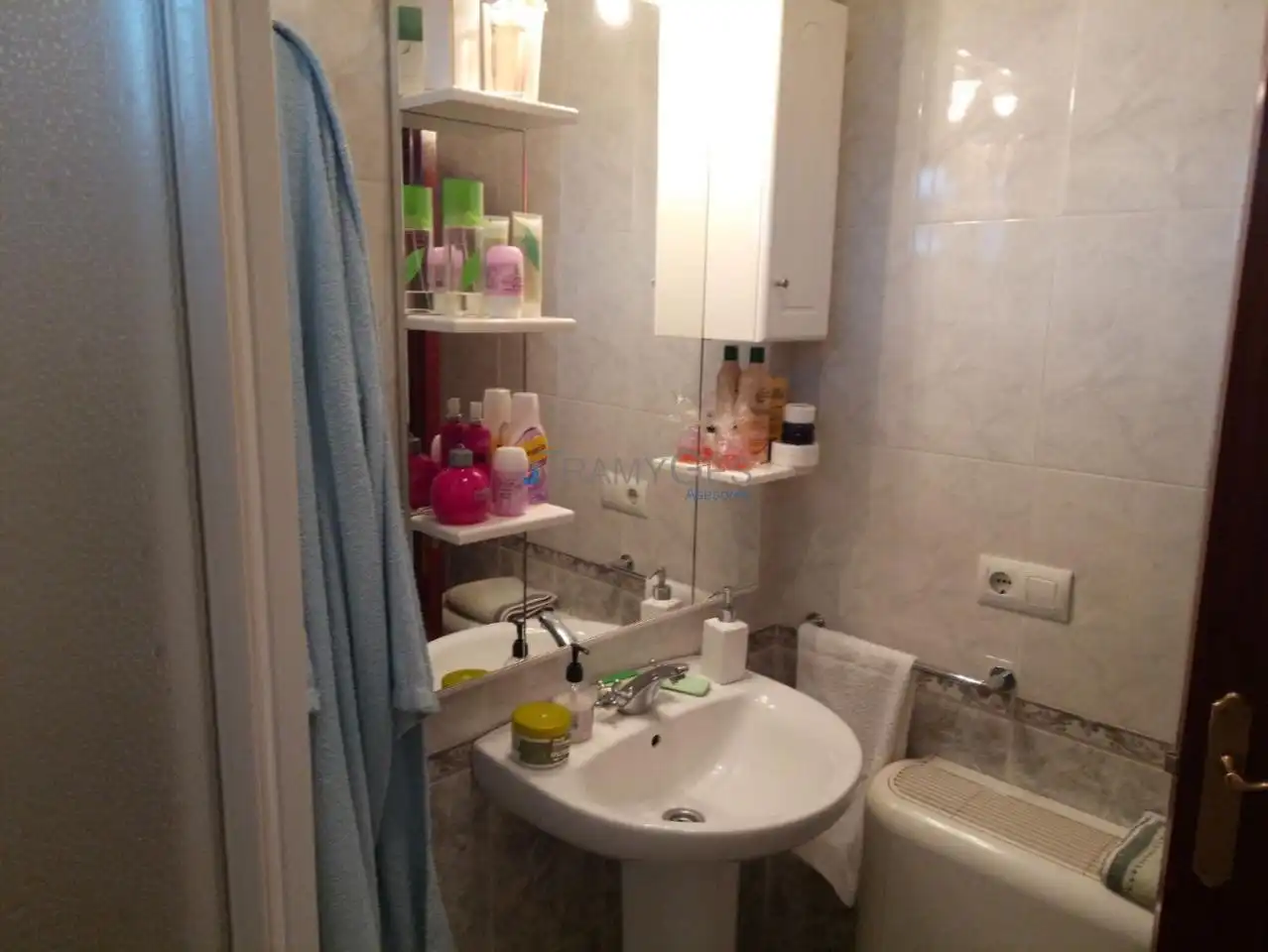 Baño de Casa adosada en venta en Vigo  con Calefacción, Jardín privado y Parquet