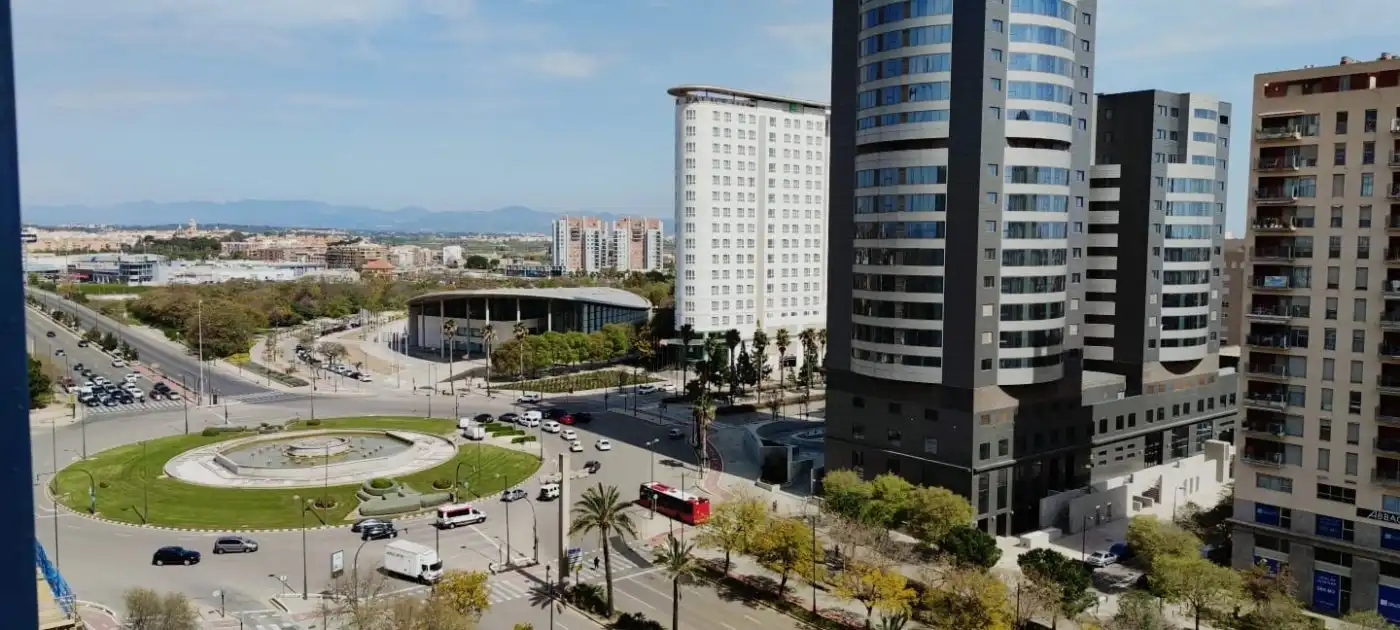 Vista exterior de Pis de lloguer en Valencia amb Aire condicionat, Parquet i Terrassa