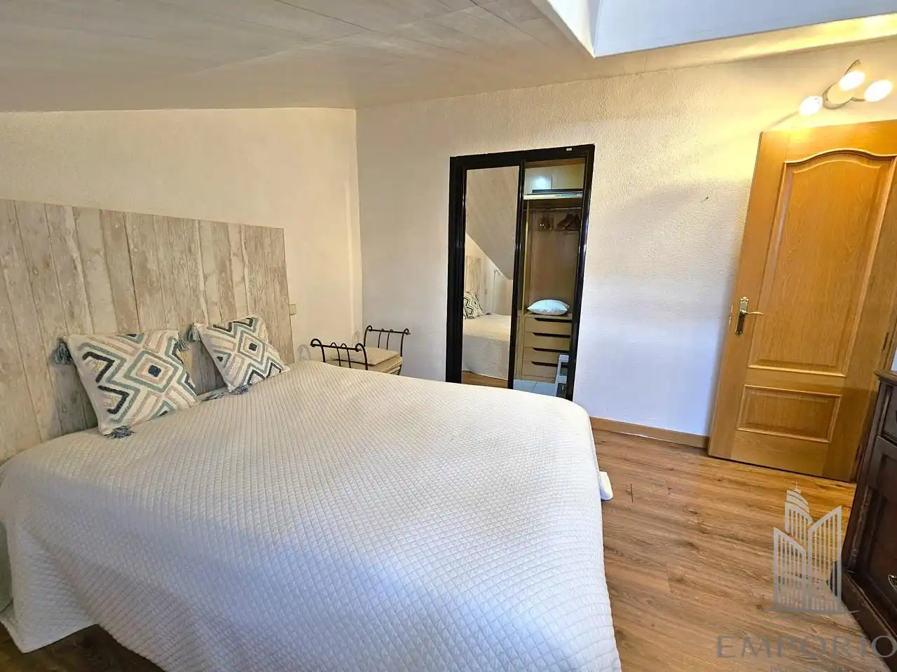 Flat for rent in Del Espejo, Palacio