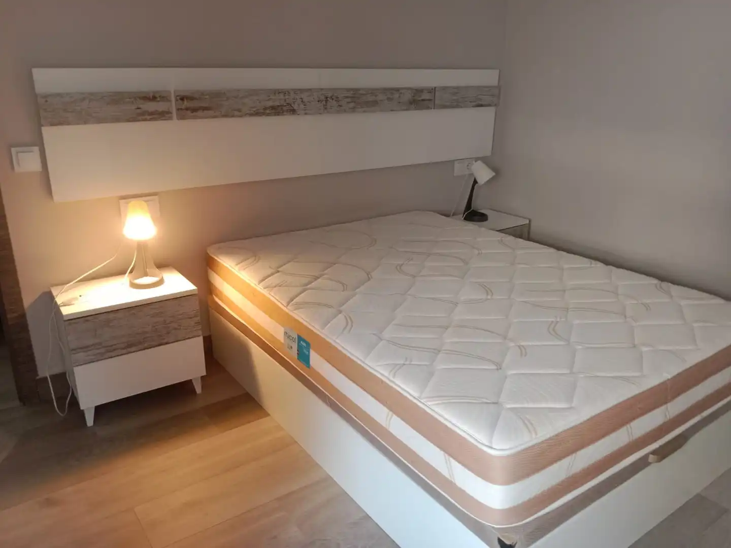 Schlafzimmer von Wohnung zum Verkauf in Dos Hermanas mit Möbliert