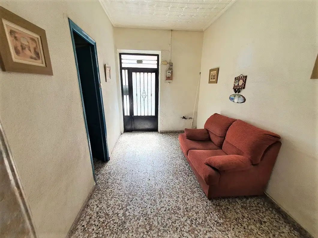 Einfamilien-Reihenhaus zum Verkauf in Elche / Elx mit Terrasse