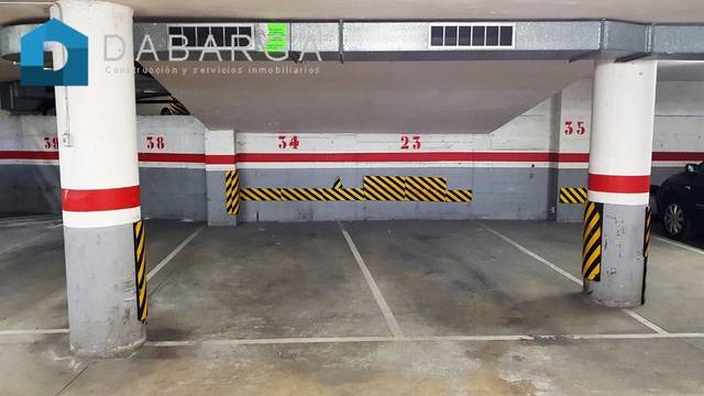 Garaje en Alquiler en Carrer del Molí d'en Rata en Can Clos - Pinetons