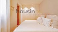 Bedroom of Flat for sale in  Madrid Capital  with Air Conditioner, Terrace and Balcony