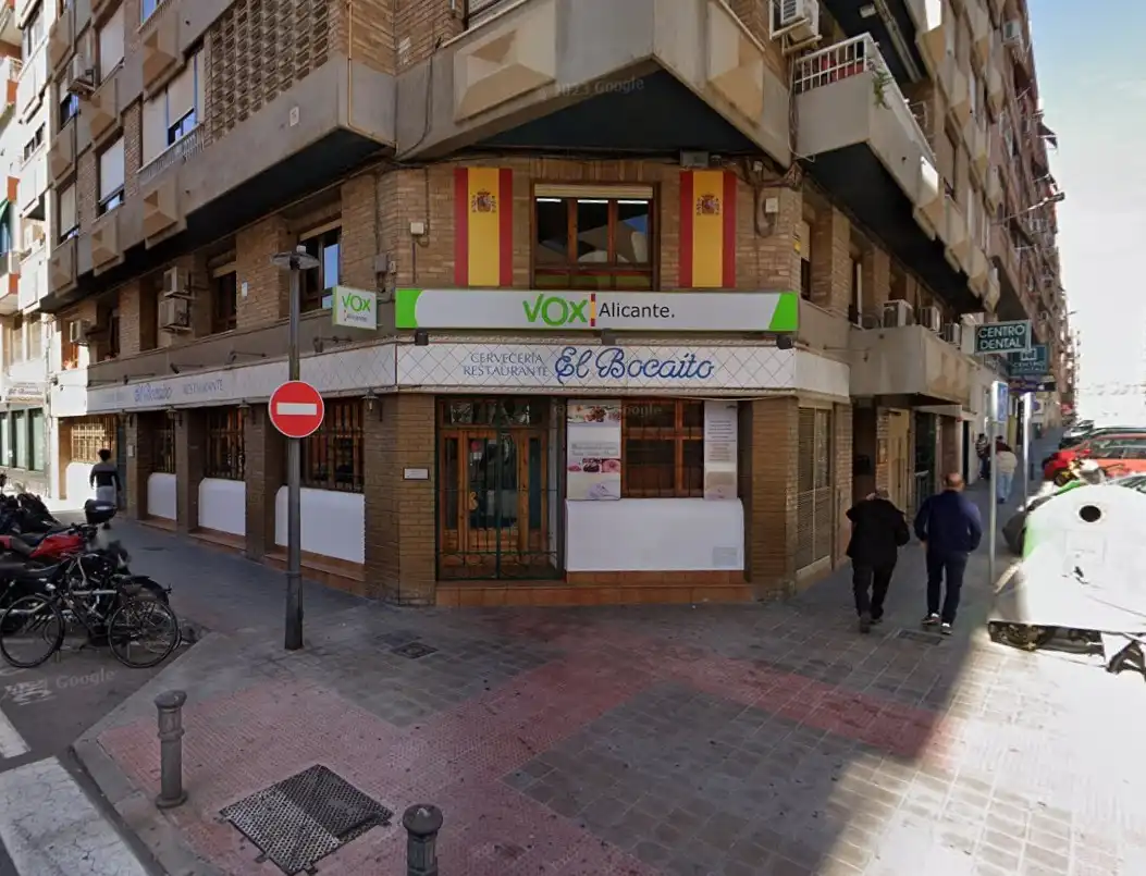 Local comercial de lloguer a Isabel La Católica 22
