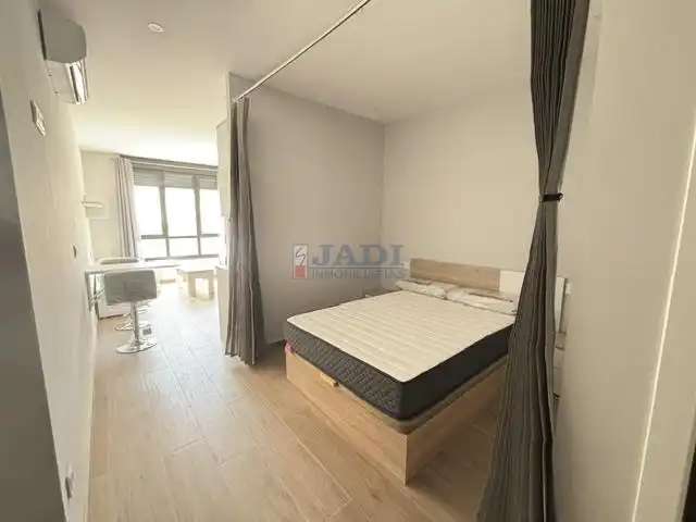 Habitación de Apartamento en venta en Valdepeñas con Aire acondicionado, Calefacción y Trastero