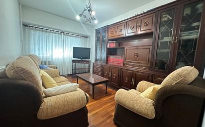 Living room of Flat for sale in Santiago de Compostela 