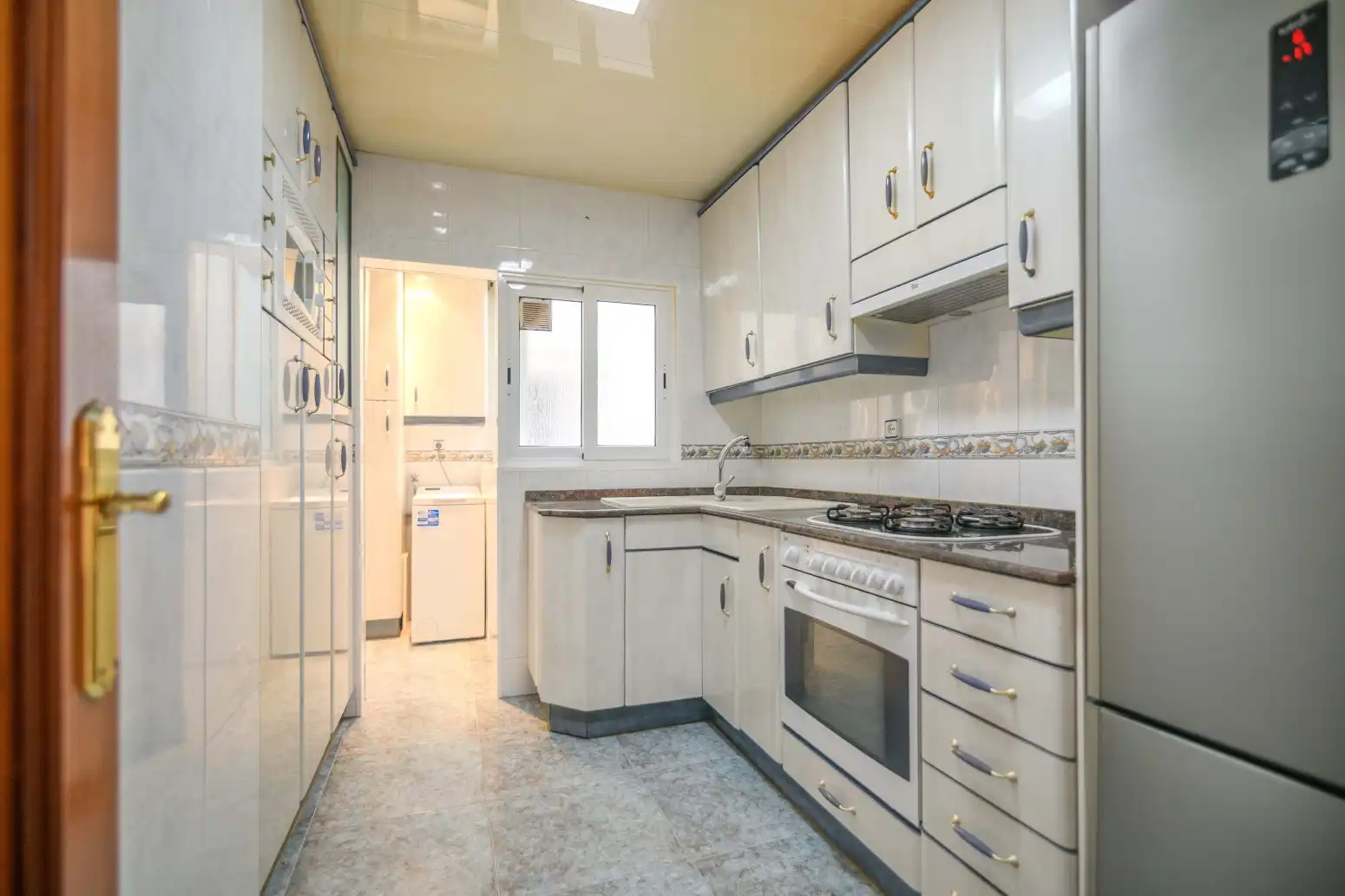 Cocina de Piso en venta en Cornellà de Llobregat con Aire acondicionado, Calefacción y Balcón