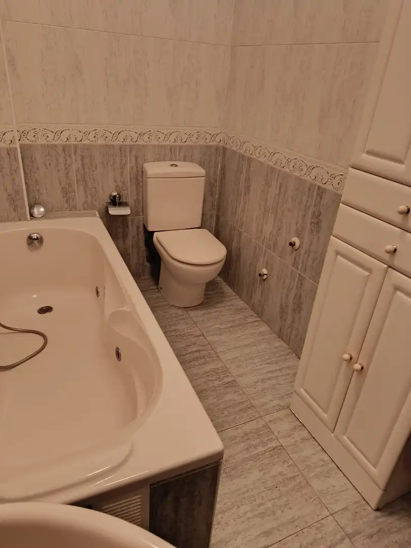 Baño de Piso de alquiler en Santander con Calefacción y Amueblado